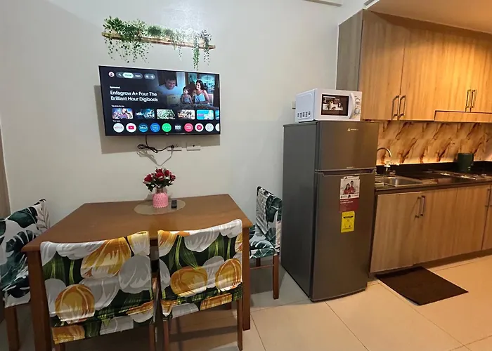Shore Residences Walking Distance To Mall Of And Near Airport *